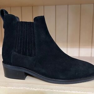 Vaneli Suede Booties Size 7